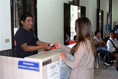 Ventanilla de entrega de tickets